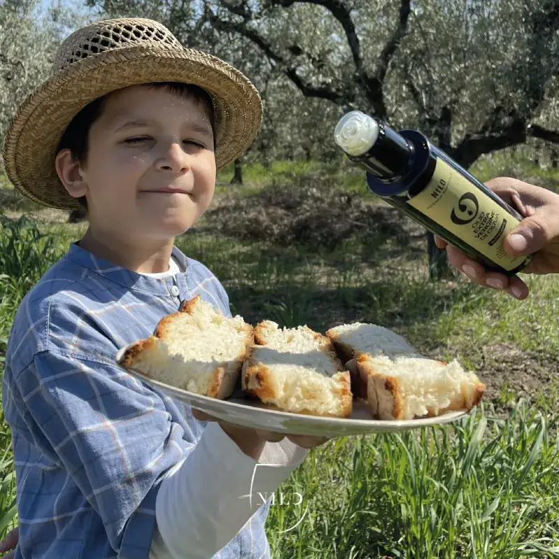 olio Nilo primo piano bimbo